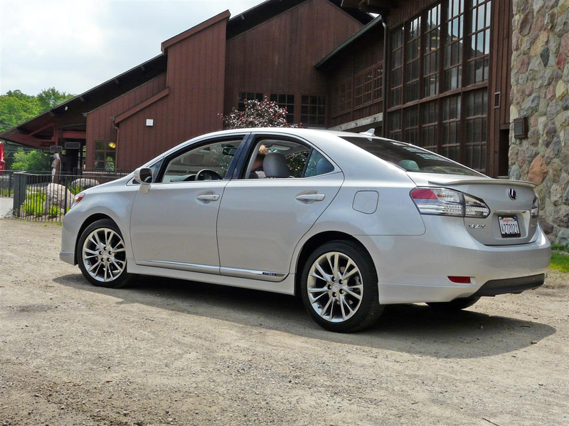 Illustration for article titled 2010 Lexus HS 250h: First Drive